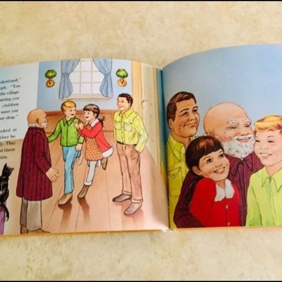 MAGIC MERRY-GO-ROUND HARDBACK BOOK - Picture 9 of 10